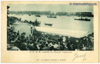 ansichtkaart: Rotterdam, H.H.M.M. verlaten de Fabriek Feijenoord
