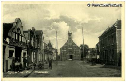 ansichtkaart: Egmond aan Zee, Kerkstraat. Vollenhoven's Bieren