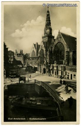 ansichtkaart: Amsterdam, Oud. Oudekerksplein