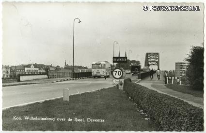 ansichtkaart: Deventer, Kon. Wilhelminabrug over de IJssel