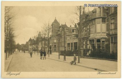 ansichtkaart: Rijswijk ZH, Heerenstraat met winkel G.J. de Groot