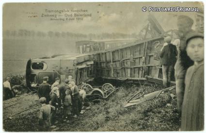 ansichtkaart: Oud-Beijerland, Tramongeluk tusschen Zinkweg en Oud Beierland 2 Juni 1910