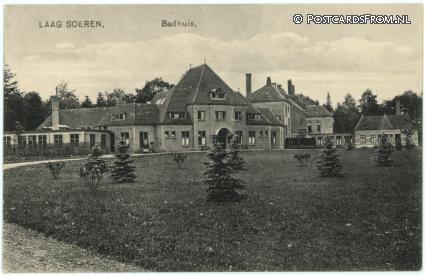 ansichtkaart: Laag-Soeren, Badhuis