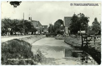 ansichtkaart: Brandwijk, Dorpsgezicht