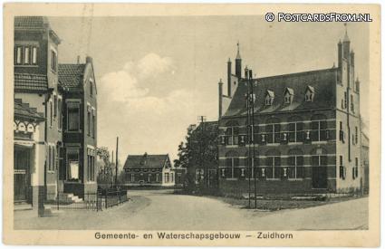 ansichtkaart: Zuidhorn, Gemeente- en Waterschapsgebouw