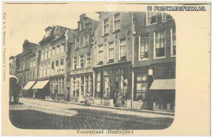 ansichtkaart: Utrecht, Voorstraat. Oostzijde