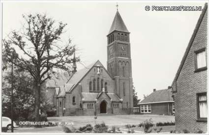 ansichtkaart: Oostelbeers, R.K. Kerk