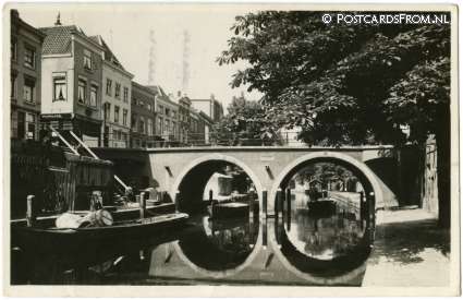 ansichtkaart: Utrecht, Oude Gracht met Jacobsbrug