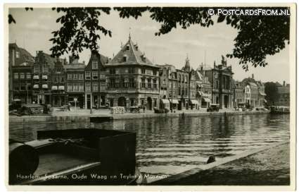 ansichtkaart: Haarlem, Spaarne, Oude Waag en Teyler's Museum