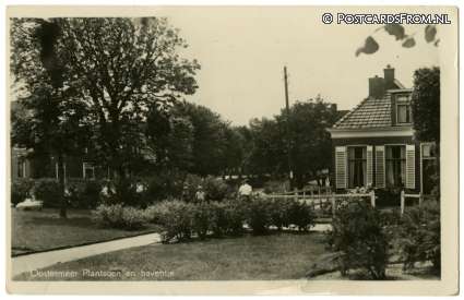 ansichtkaart: Oostermeer, Plantsoen en haventje