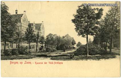 ansichtkaart: Bergen op Zoom, Kazerne der Veld-Artillerie