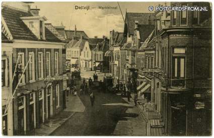 ansichtkaart: Delfzijl, Marktstraat