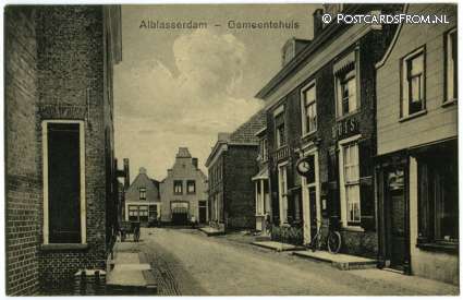 ansichtkaart: Alblasserdam, Gemeentehuis