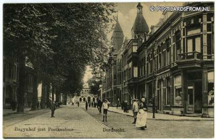 ansichtkaart: Dordrecht, Bagynhof met Postkantoor