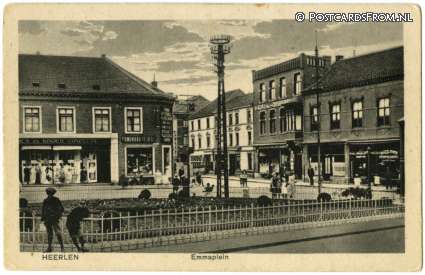 ansichtkaart: Heerlen, Emmaplein