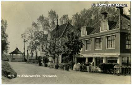 ansichtkaart: Vreeland, Hotel de Nederlanden
