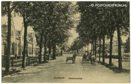 ansichtkaart: Dokkum, Stationsweg