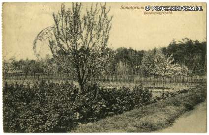 ansichtkaart: Harderwijk, Sanatorium Sonnevanck. Bevloeiingsveld