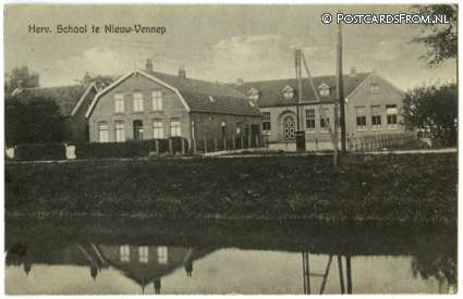 ansichtkaart: Nieuw-Vennep, Herv. School