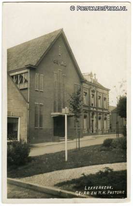 ansichtkaart: Lekkerkerk, Ge-Ar en N.H. Pastorie