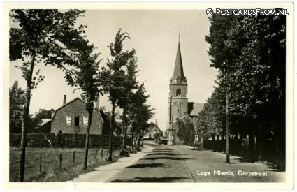 ansichtkaart: Lage Mierde, Dorpstraat