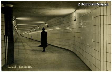 ansichtkaart: Rotterdam, Tunnel. Voetgangers-tunnel