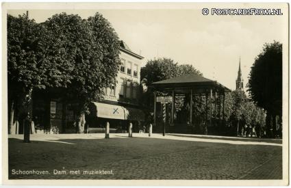 Schoonhoven, Dam met muziektent ansichtkaart: Schoonhoven, Dam met muziektent