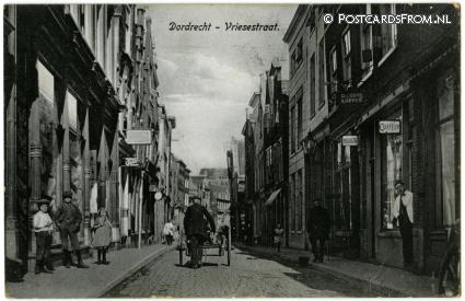 ansichtkaart: Dordrecht, Vriesestraat