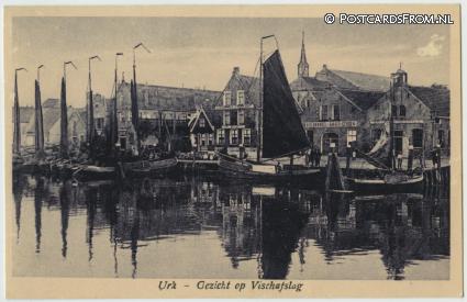ansichtkaart: Urk, Gezicht op Vischafslag