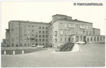 ansichtkaart: Gorinchem, Streekziekenhuis Prinses Beatrix. Hoofdingang