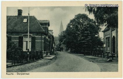 ansichtkaart: Ruurlo, Dorpsstraat