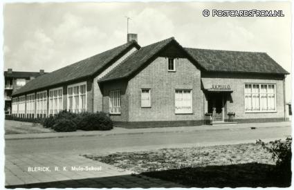 ansichtkaart: Venlo, Blerick. R.K. Mulo-School