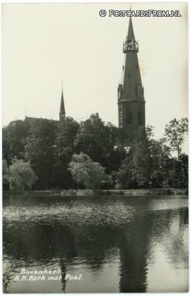 ansichtkaart: Amstelveen, Bovenkerk. R.K. Kerk met Poel
