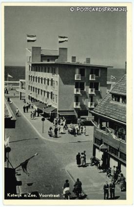 ansichtkaart: Katwijk aan Zee, Voorstraat
