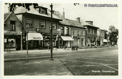 ansichtkaart: Heerde, Dorpsstraat