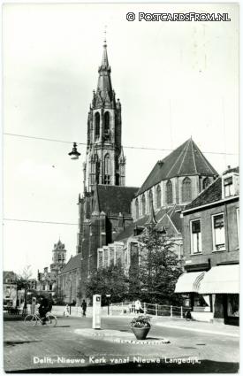 ansichtkaart: Delft, Nieuwe Kerk vanaf Nieuwe Langedijk