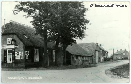 ansichtkaart: Molenschot, Broekstraat