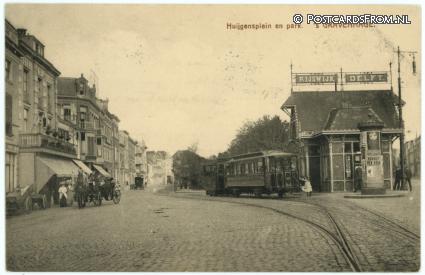 ansichtkaart: 's-Gravenhage, Huijgensplein en park