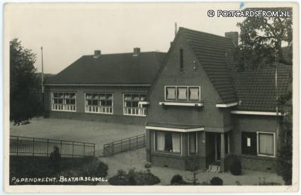 ansichtkaart: Papendrecht, Beatrixschool
