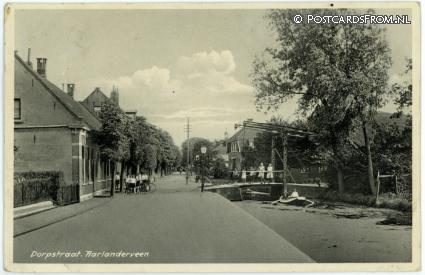 Aarlanderveen, Dorpstraat ansichtkaart: Aarlanderveen, Dorpstraat
