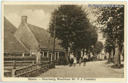 ansichtkaart: Stiens, Voormalig Woonhuis Mr. P.J. Troelstra