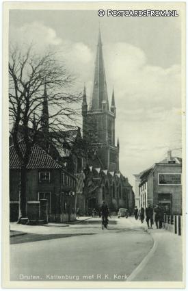 ansichtkaart: Druten, Kattenburg met R.K. Kerk