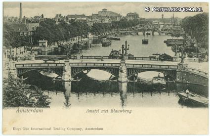 ansichtkaart: Amsterdam, Amstel met Blauwbrug