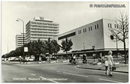 ansichtkaart: Enschede, Boulevard met 'Twentecentrum'