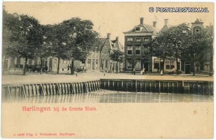 Harlingen, Bij de Groote Sluis ansichtkaart: Harlingen, Bij de Groote Sluis