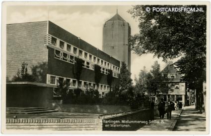 Harlingen, Midlummerweg School B. en Watertoren ansichtkaart: Harlingen, Midlummerweg School B. en Watertoren