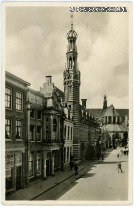 ansichtkaart: Alkmaar, Stadhuis en Groote Kerk