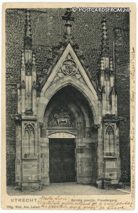 ansichtkaart: Utrecht, Antieke poortje, Kloostergang