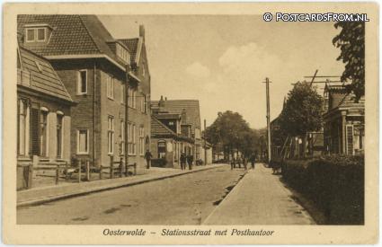 ansichtkaart: Oosterwolde FR, Stationsstraat met Postkantoor