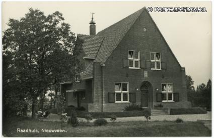 ansichtkaart: Nieuwveen, Raadhuis